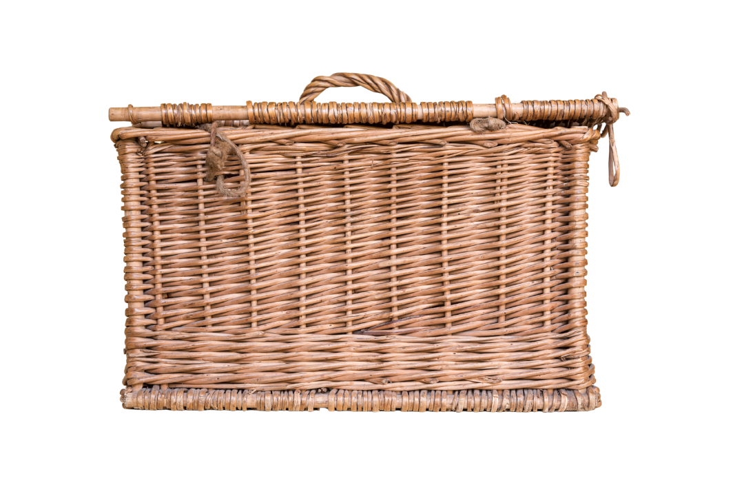 Panier de pique-nique en osier vintage pour escale gourmande en amoureux - Love in BZH Quimper