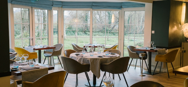Table au restaurant la ferme de l'odet à Quimper